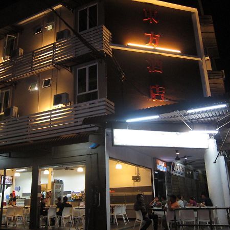 Oriental Inn Kuching Buitenkant foto