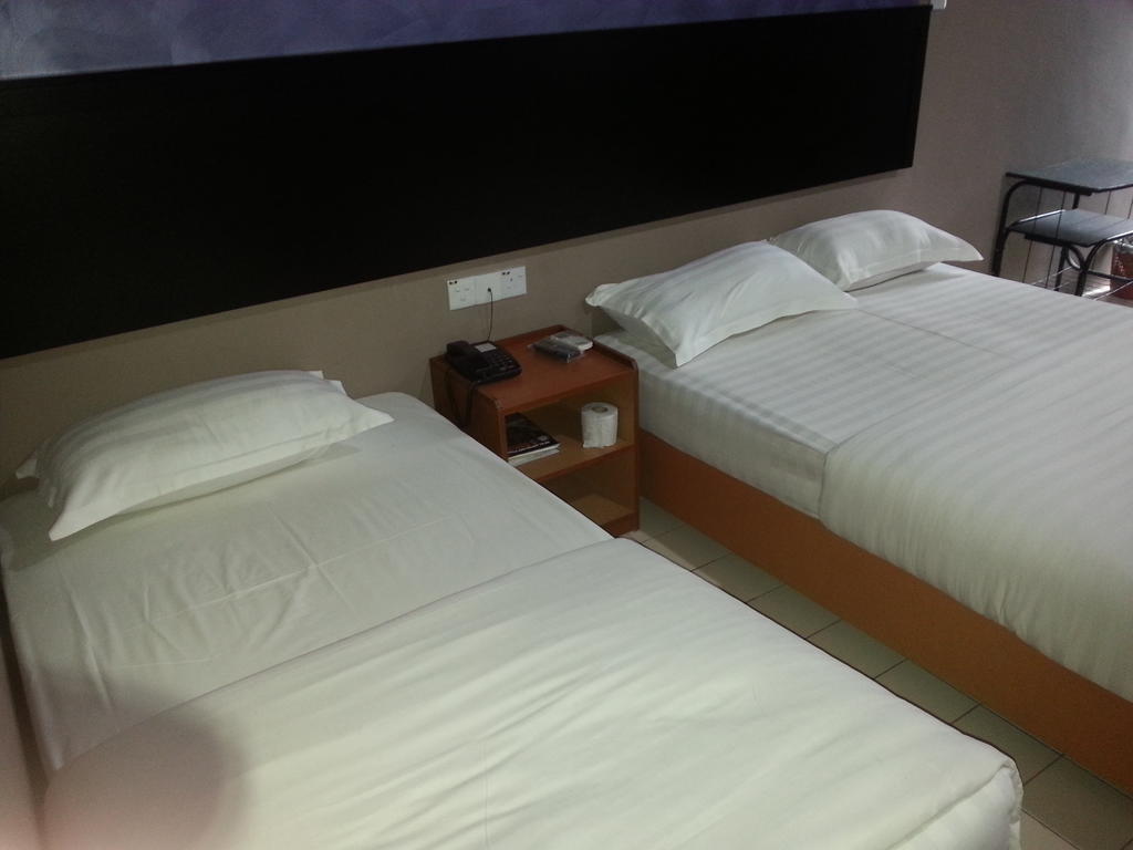 Oriental Inn Kuching Buitenkant foto