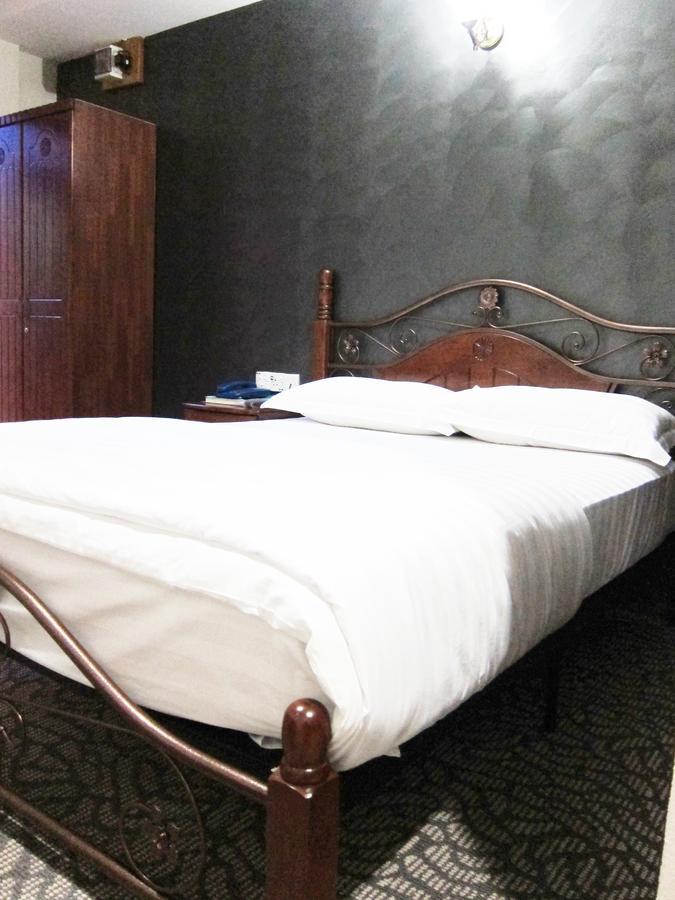 Oriental Inn Kuching Buitenkant foto