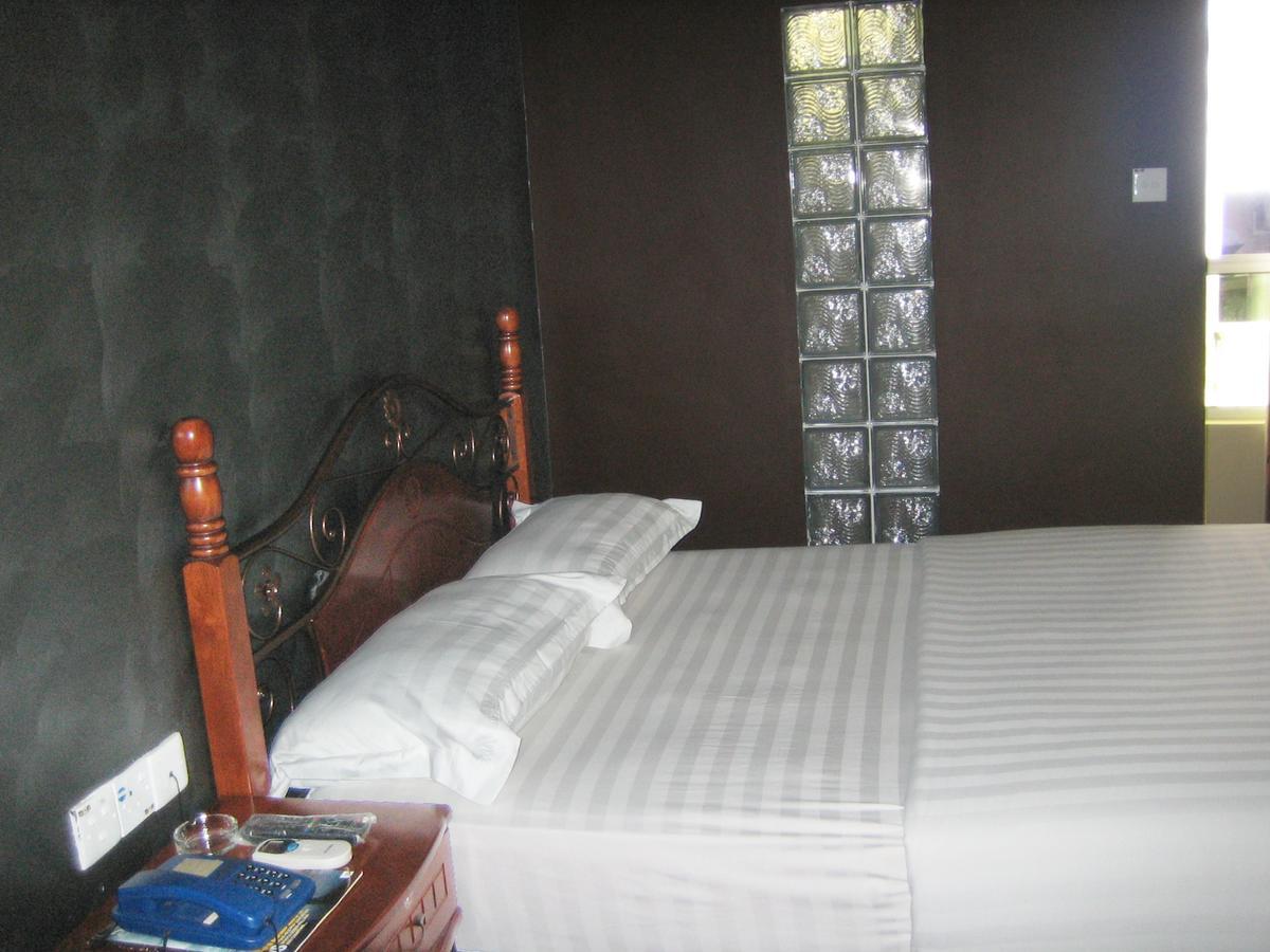 Oriental Inn Kuching Buitenkant foto