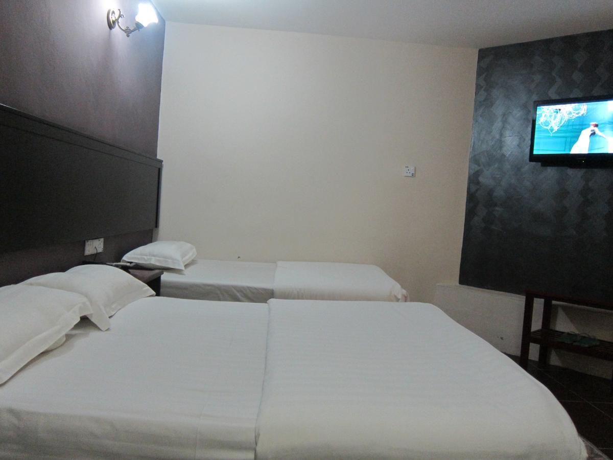 Oriental Inn Kuching Buitenkant foto