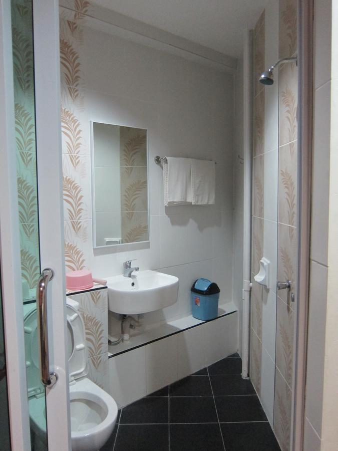 Oriental Inn Kuching Buitenkant foto
