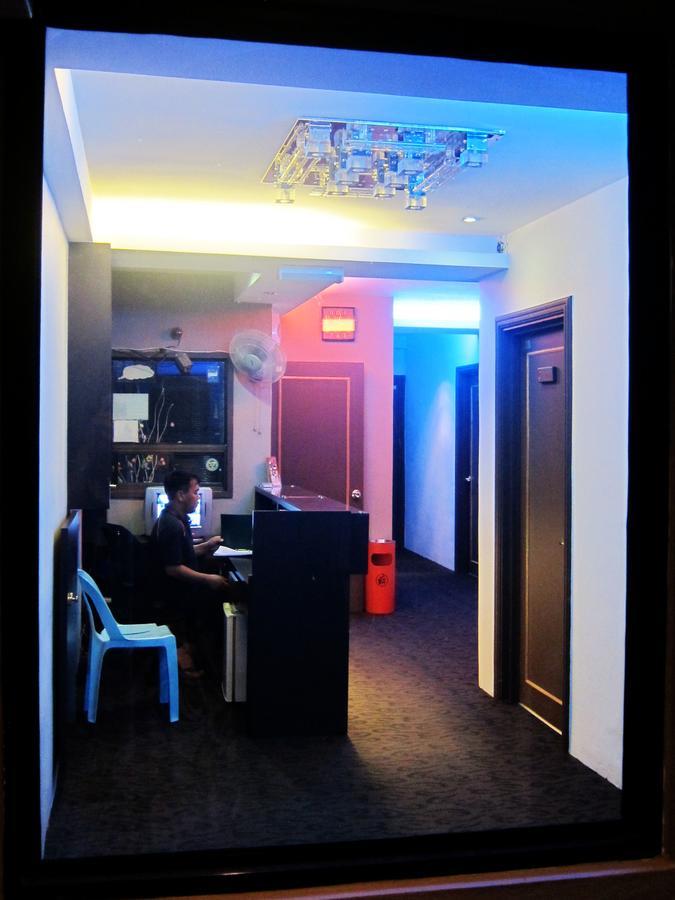 Oriental Inn Kuching Buitenkant foto