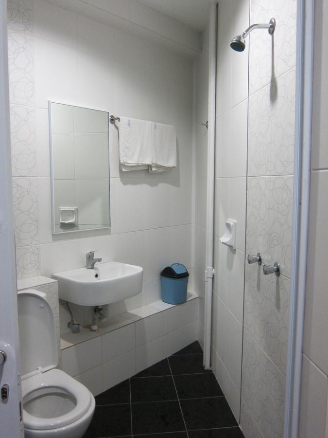 Oriental Inn Kuching Buitenkant foto