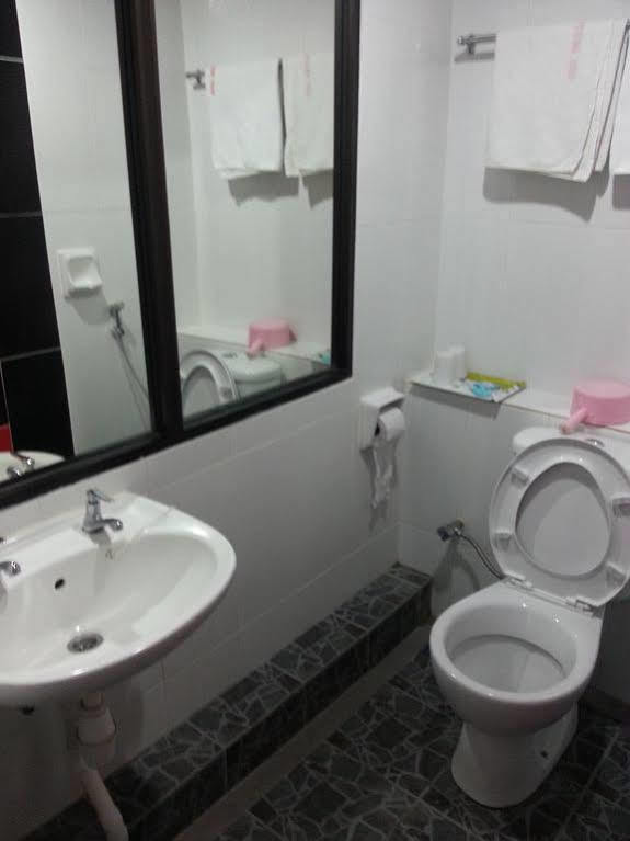 Oriental Inn Kuching Buitenkant foto