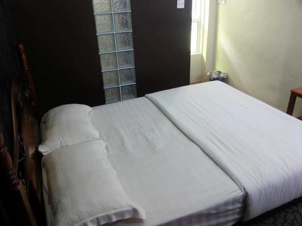 Oriental Inn Kuching Buitenkant foto